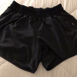 Lululemon Tracker Short V 4”